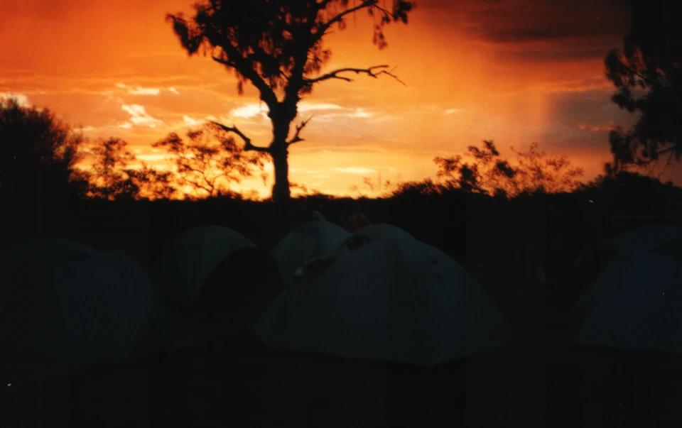 Australien 1998 - 49-brenender-himmel-kings-canyon