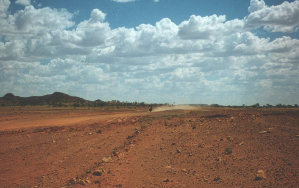 Australien 1998 - 57-stuarrt-highway-meteroitenkrater