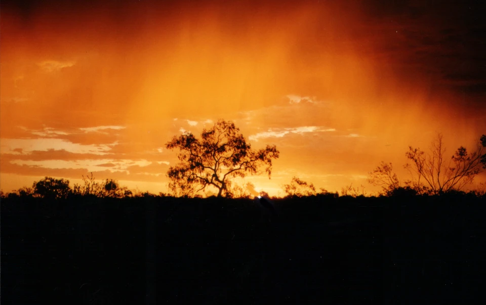 Australien 1998 - 49b-brenender-himmel-kings-canyon